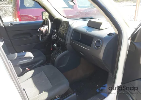 2013 Jeep Patriot Sport из США, поврежденный, VIN 1C4NJPBBXDD213689